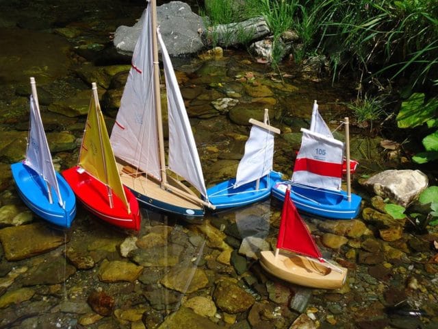 Les bateaux en bois navigables