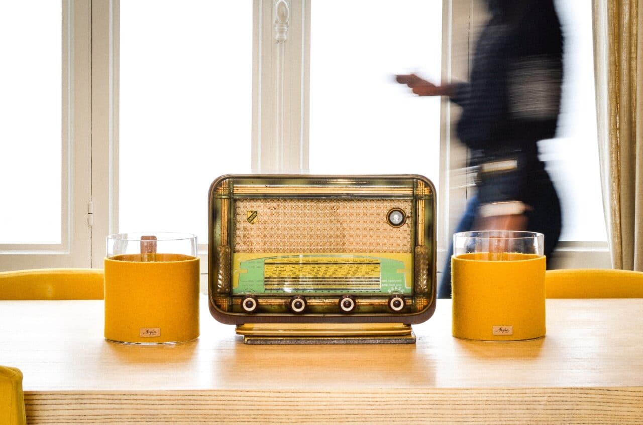 Charlestine radio vintage