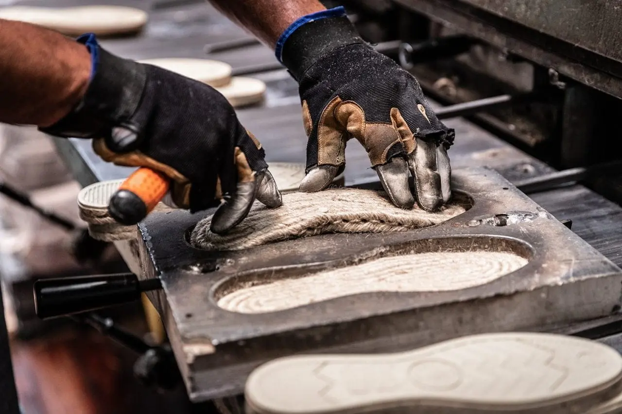 L'atelier de fabrication des espadrilles Jules & Jenn