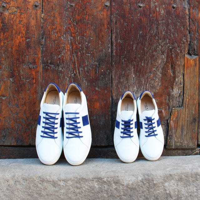 Jules et Jenn baskets lacets cuir blanc bleu e1