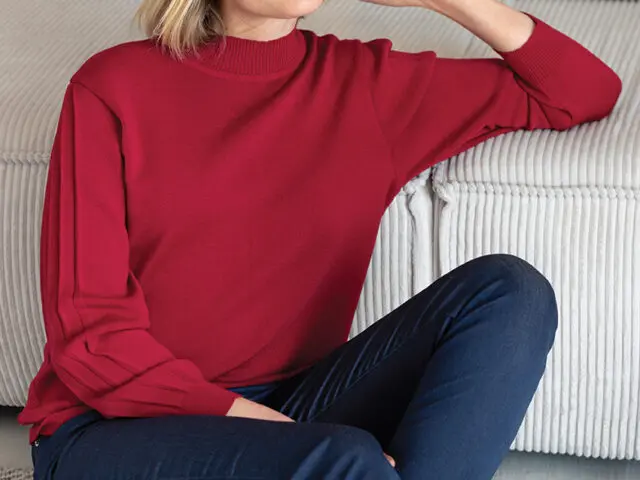 6807 ROF 1 pull col cheminee laine rouge fonce