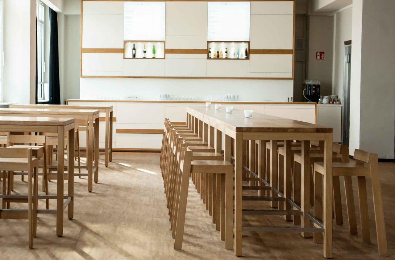 Les meubles en bois Delavelle