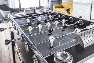Des joueurs XXL pour pouvoir jouer avec la tête. 