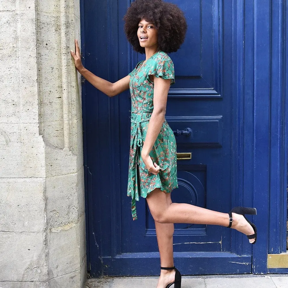 La robe verte courte d'Aatise