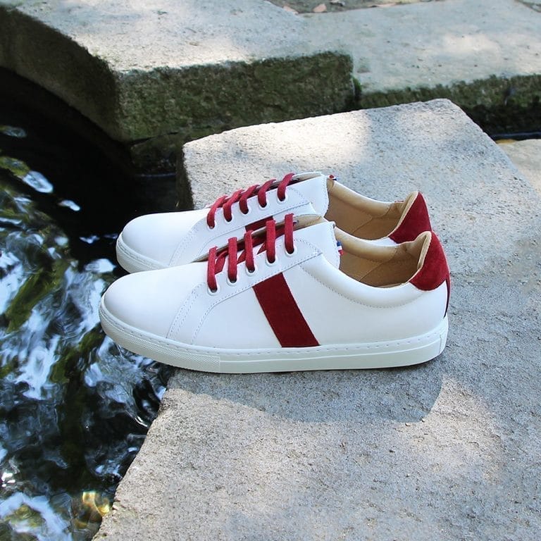 Les baskets rouges en velours Jules et Jenn