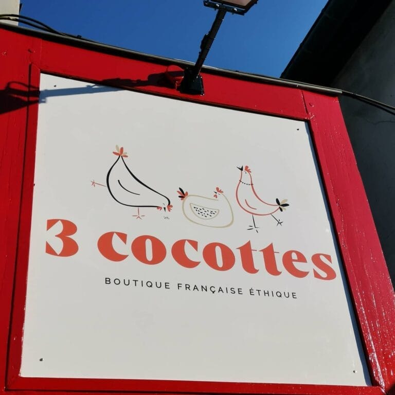 Boutique 3 Cocottes Pont-l'Evêque - Logo vitrine