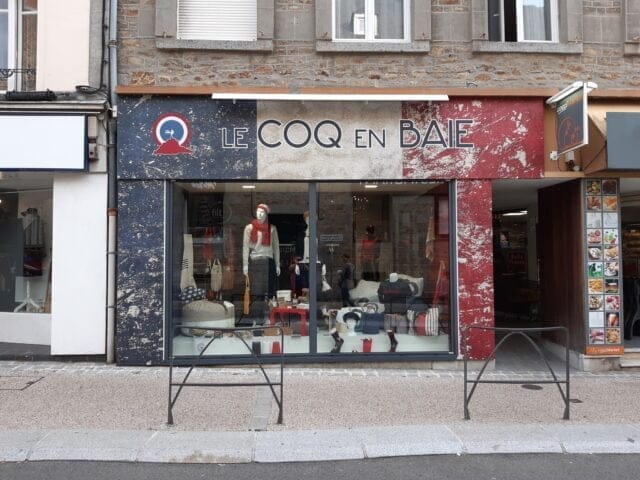 Le coq en baie boutique vitrine 2