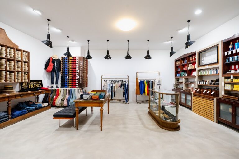 Boutique Trésors Publics à Nice