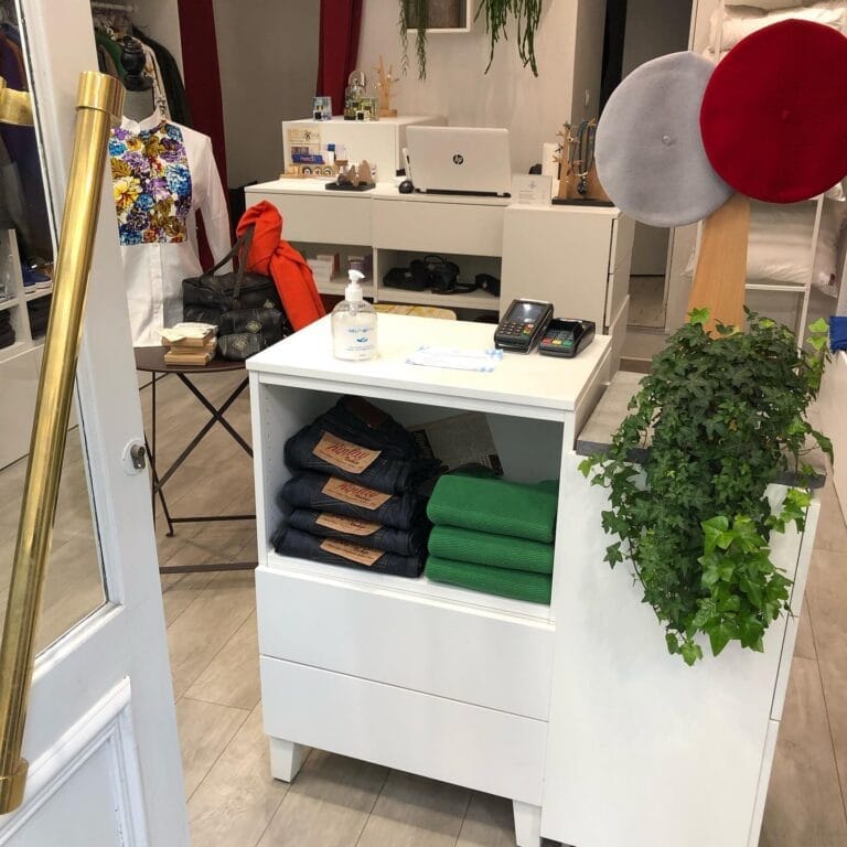 Boutique L'Habit Français - Caisse