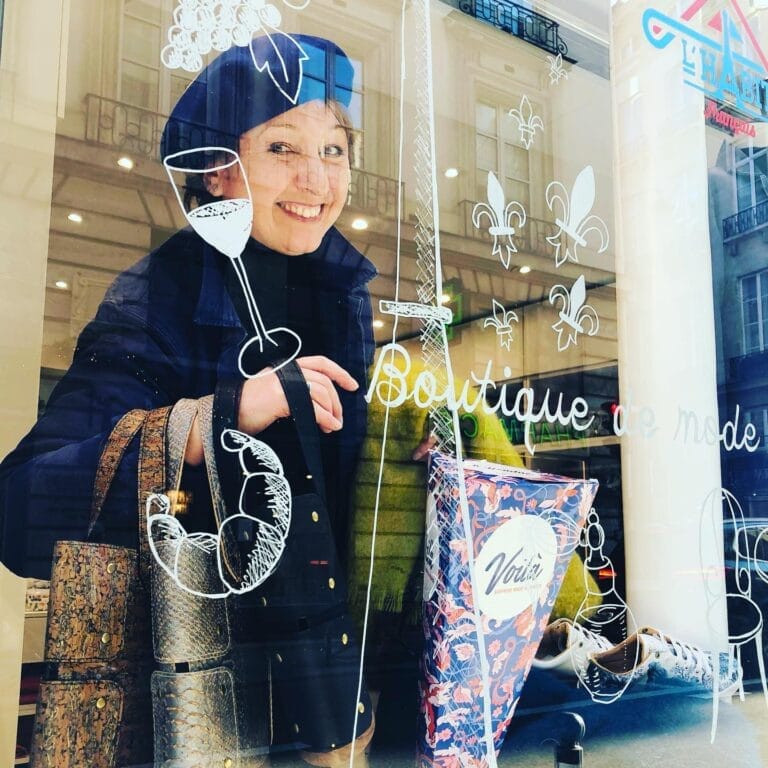 Boutique L'Habit Français - Vitrine