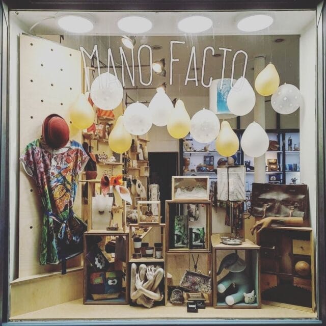 Boutique Mano Facto Toulouse - Vitrine
