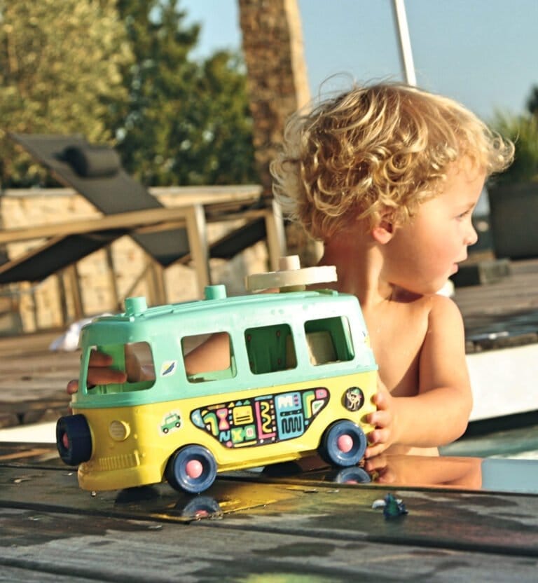 le van Les Mini Mondes