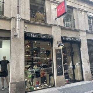Boutique La manufacture Perrin Lyon - Vitrine