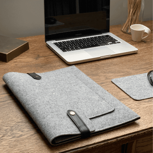 Pochette d'ordinateur Saint Lazare