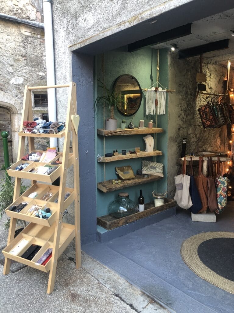 Boutique Le Garage Chanaz - Accessoires