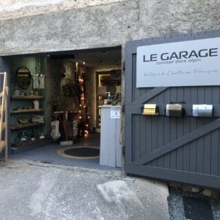 Boutique Le Garage Chanaz - Vitrine