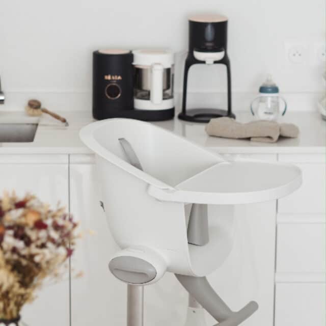Chaise Haute Up & Down Béaba pour bébé