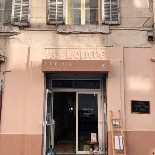 Boutique Cureor Marseille - Vitrine