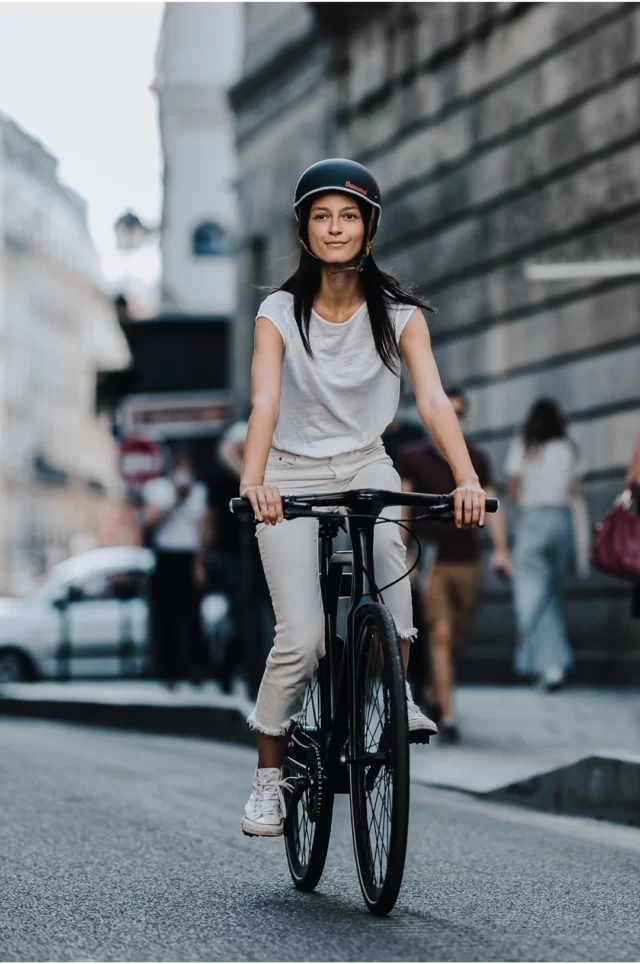 Angell smart bike black