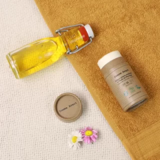 Crème solaire minérale solide à l’huile de moringa par la marque Comme Avant Comme Avant - Crème solaire minérale solide à l’huile de moringa