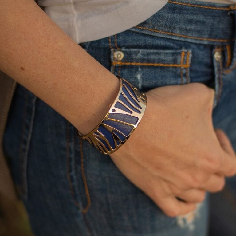 La manchette cuir bleu Les Georgettes
