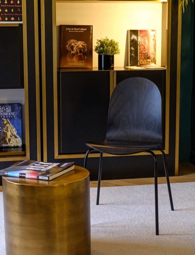 Les Bonnes Chaises