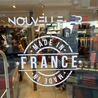 Boutique Nouvelle Ère Évian - Vitrine