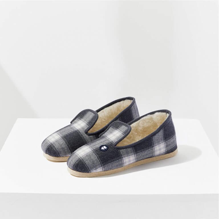 Les charentaises de la Manufacture de Pantoufles Le Slip Français