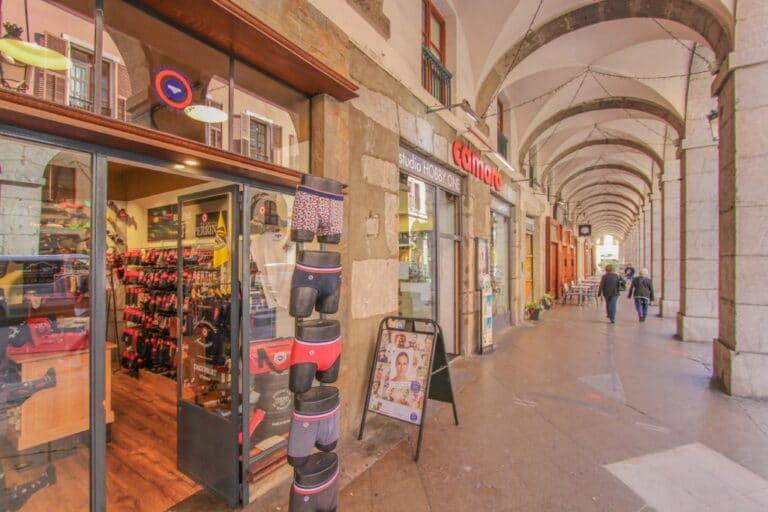 Boutique La Manufacture Perrin Chambéry - Vitrine