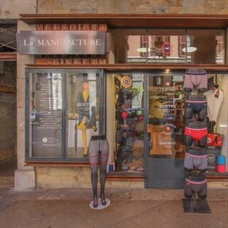 boutique la manufacture chambery vitrine Boutique La Manufacture Perrin Chambéry - Vitrine