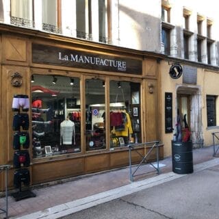 Boutique La Manufacture Perrin Cluny - Vitrine