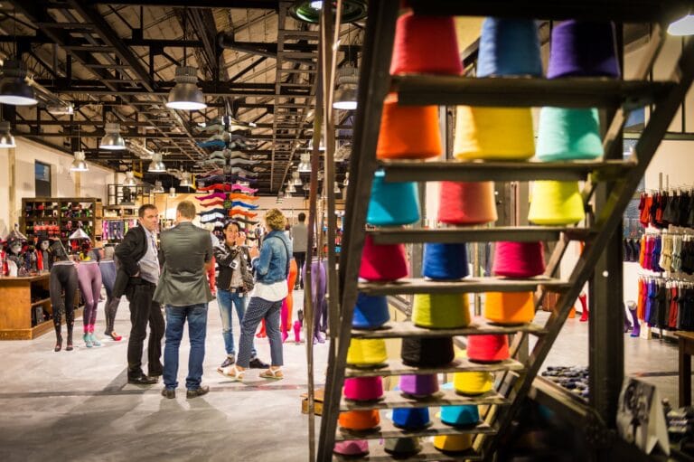 Boutique La Manufacture Perrin Montceau-les-Mines (magasin d'usine) - Intérieur