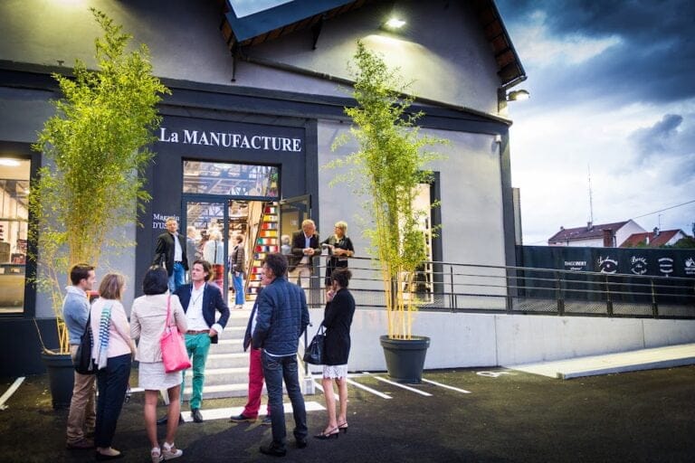 Boutique La Manufacture Perrin Montceau-les-Mines (magasin d'usine) - Vitrine