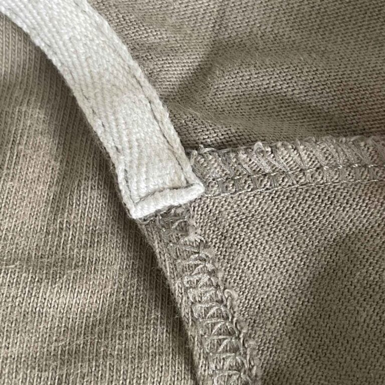 coutures de t-shirts soignées