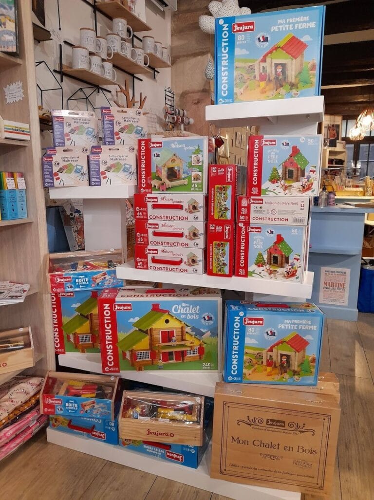 Boutique Entre Madeleine et Philibert Tournus - Jeux et jouets