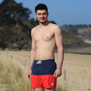 Short de bain marine rouge Skipper par la marque Jo Bigorneau Jo Bigorneau - Short de bain marine rouge Skipper