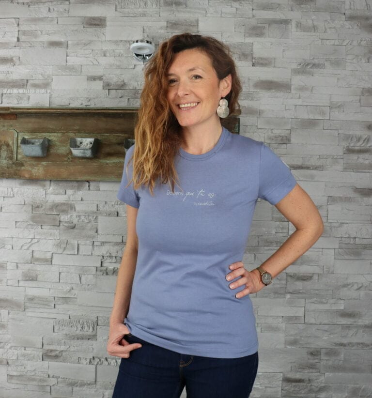 Naiakitsu - Le t-shirt femme