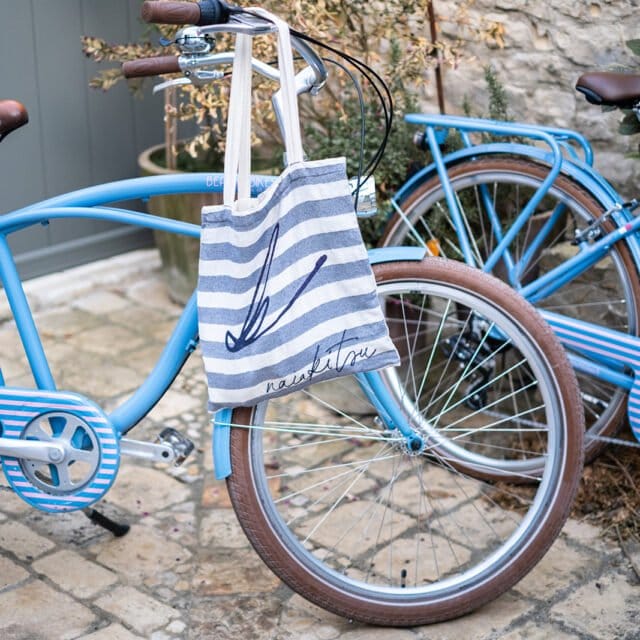 Naiakitsu - Le totebag