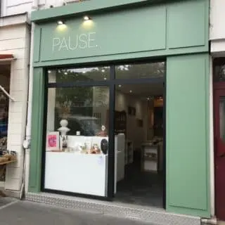 pause boutique vincennes vitrine PAUSE. boutique Vincennes - Vitrine