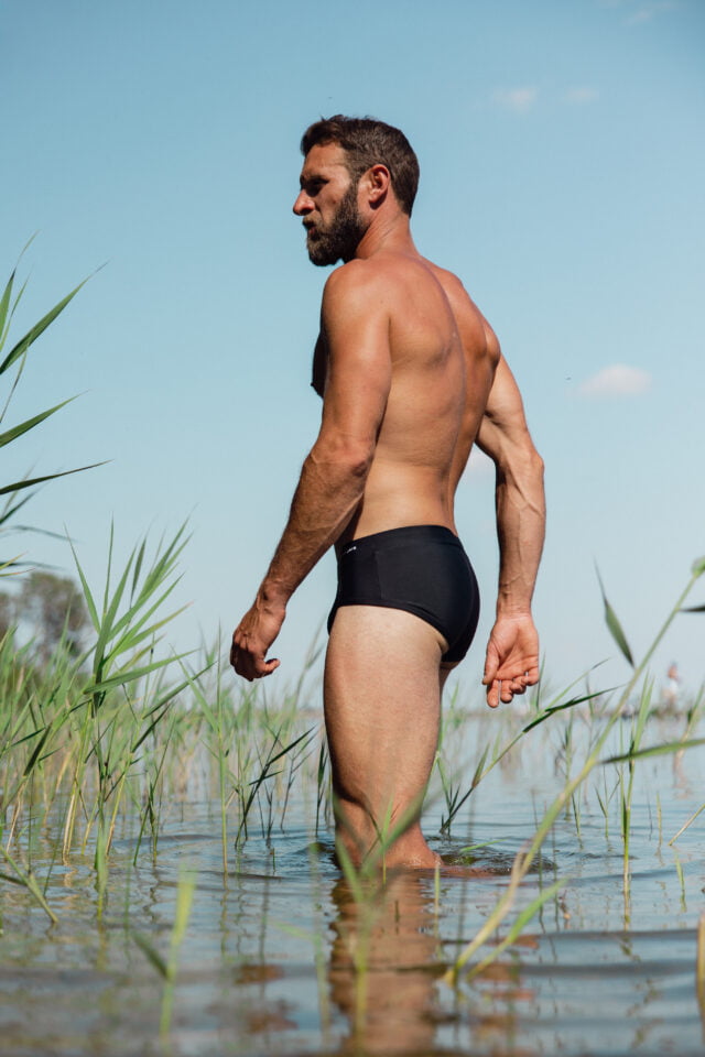 slip de bain noir broderie Garçon Français