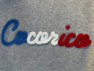 Boutiques officielles des partis politiques : où sont fabriqués leurs produits ? Boutiques officielles des partis politiques : où sont fabriqués leurs produits ?