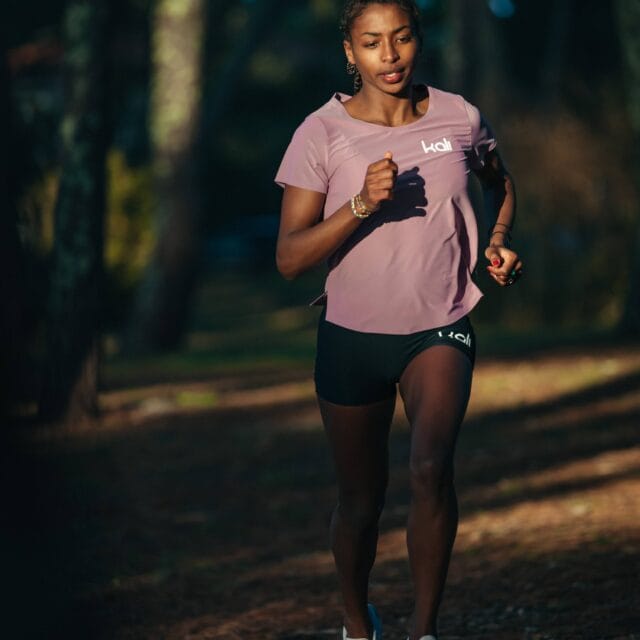 Kali Running Rose