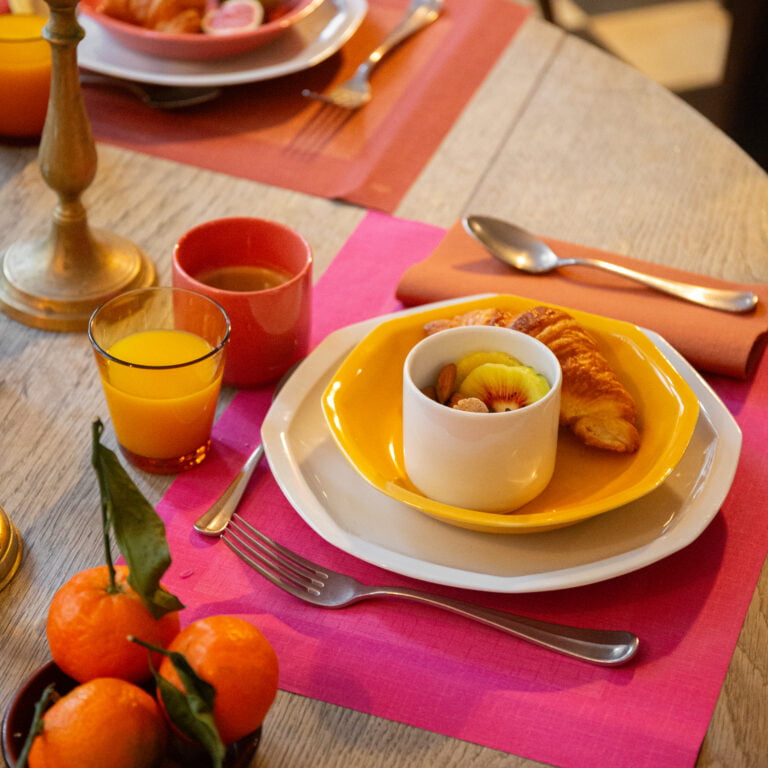 assiette creuse pour un petit déjeuner parfait