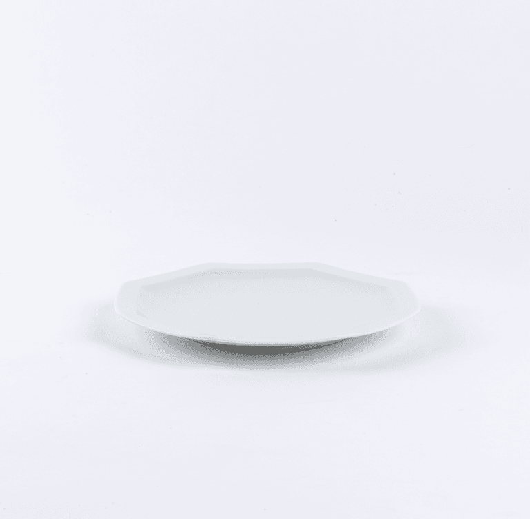 Ogre La Fabrique - L’assiette à dessert en porcelaine octogonale blanche de Limoges