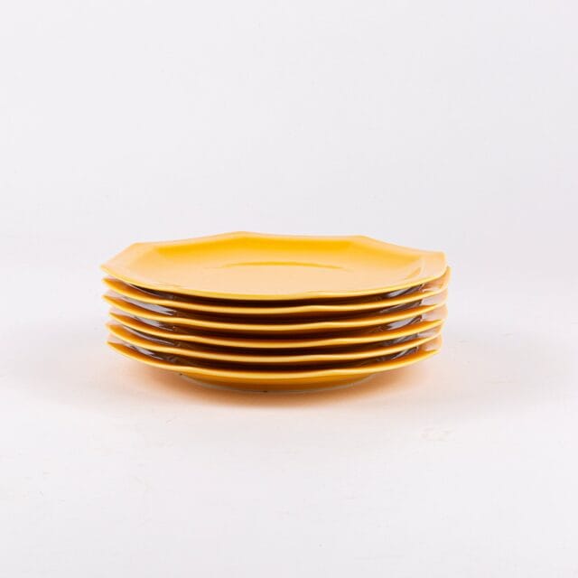 Ogre La Fabrique - L’assiette à dessert en porcelaine octogonale – Jaune moutarde