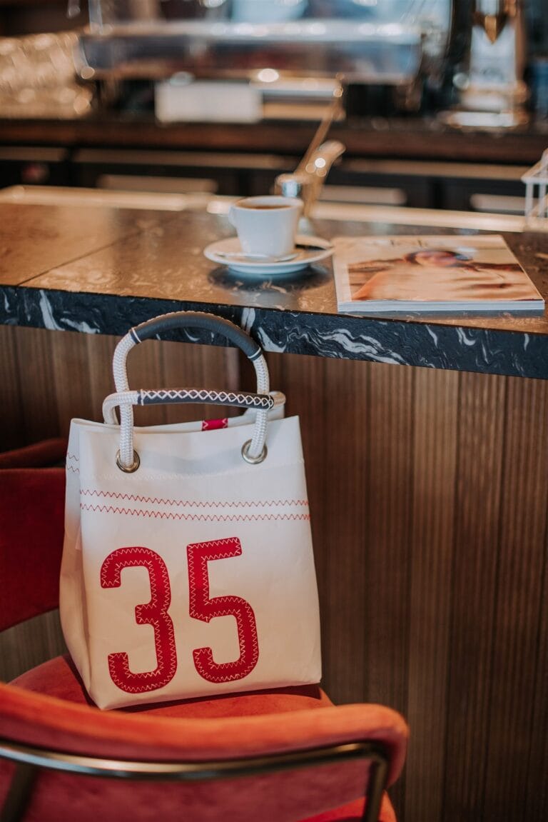 Vent de Voyage - Sacs en voile recyclée