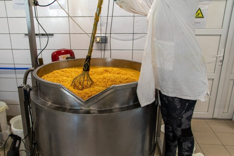 Louise Émoi - Atelier de fabrication de savons et produits cosmétiques