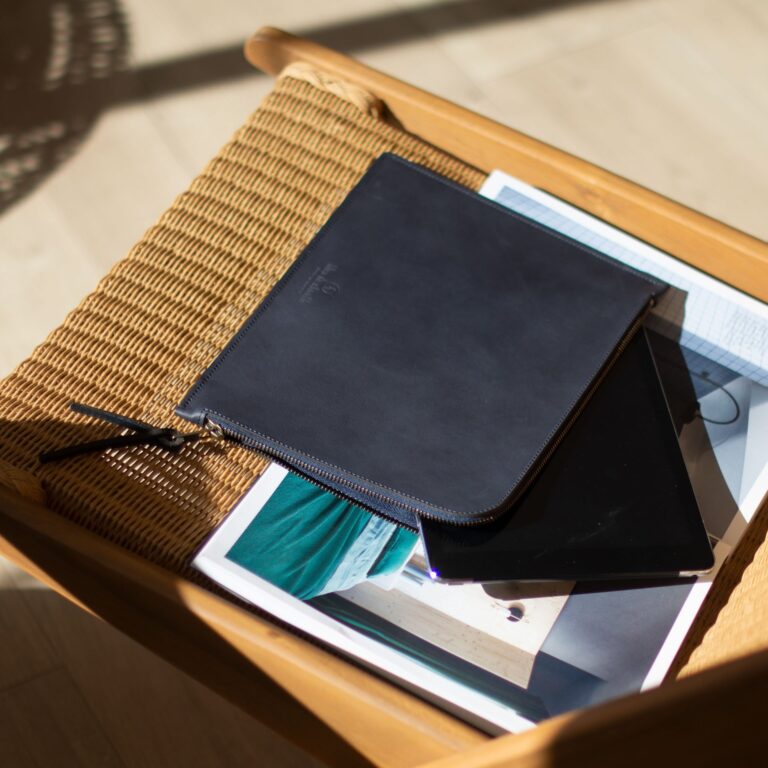 Bleu De Chauffe - Protection iPad Joe - Bleu Marin