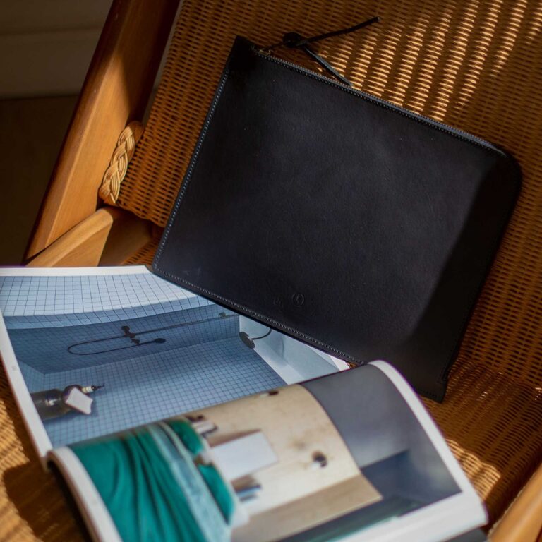 Bleu De Chauffe - Protection iPad Joe - Bleu Marin