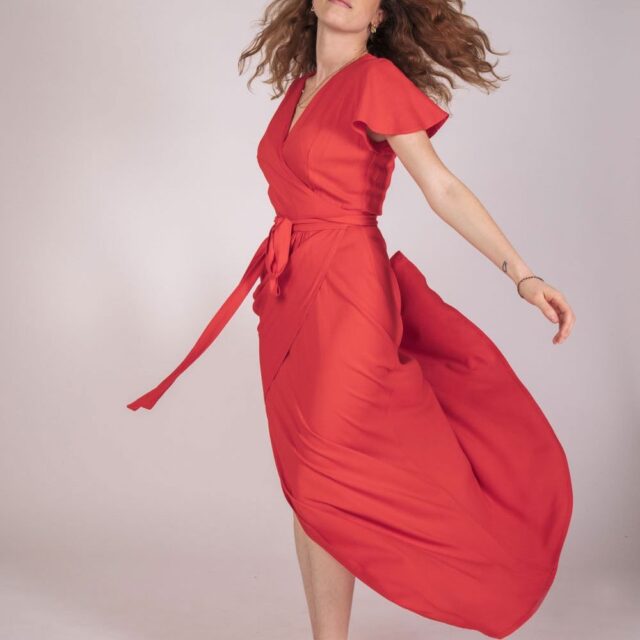 Aatise - robe de noël zermonie aatise 100% ecovero rouge